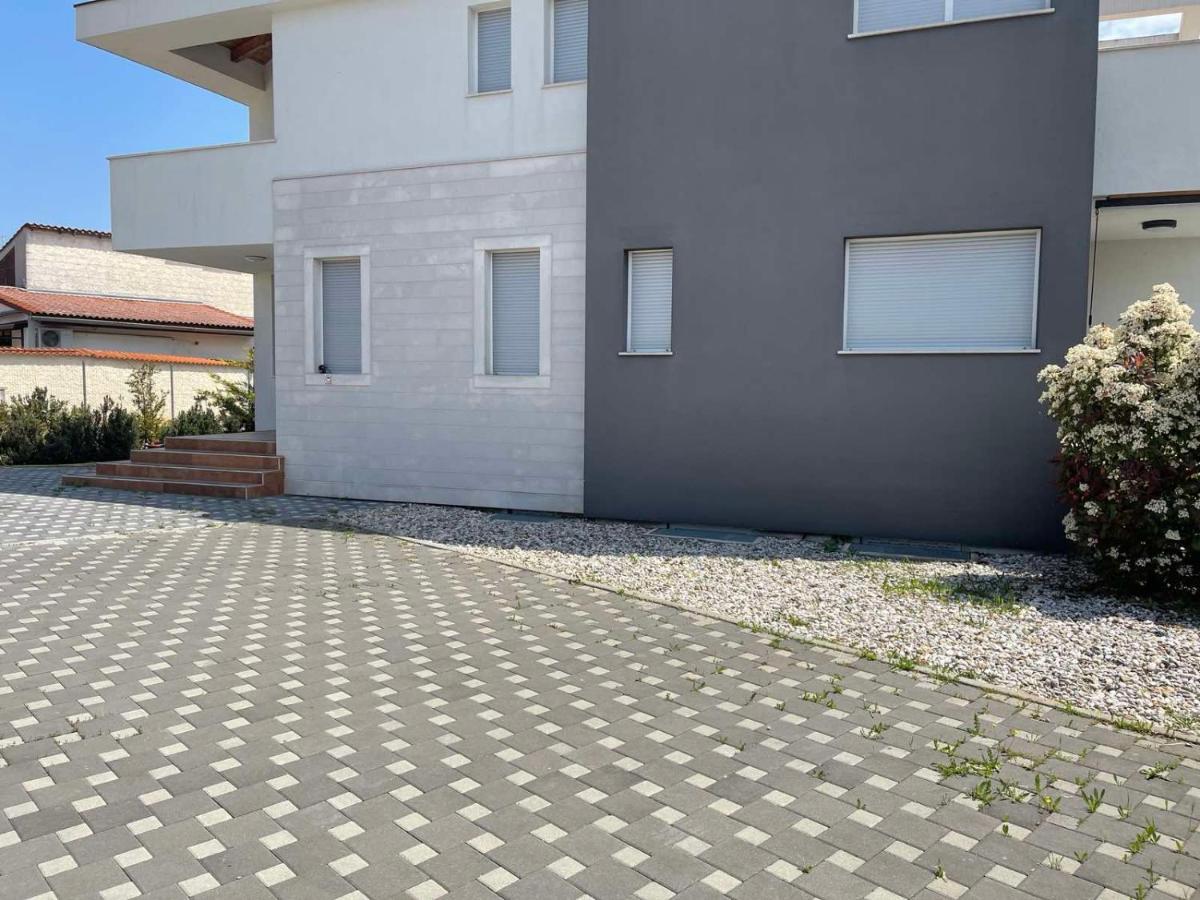 Doki Basement Apartmán Pula