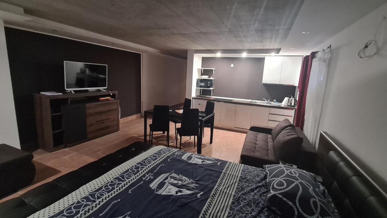 Doki Basement Apartmán